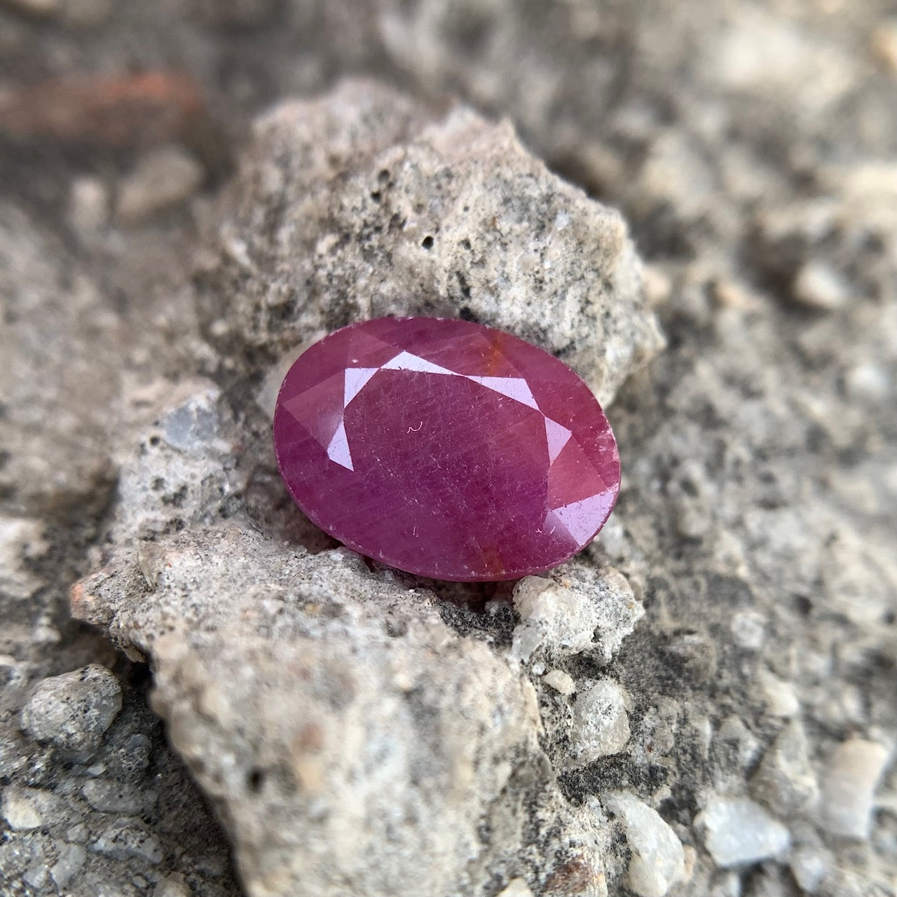 Natural Ruby - 5.75 Carats/6.38 Ratti