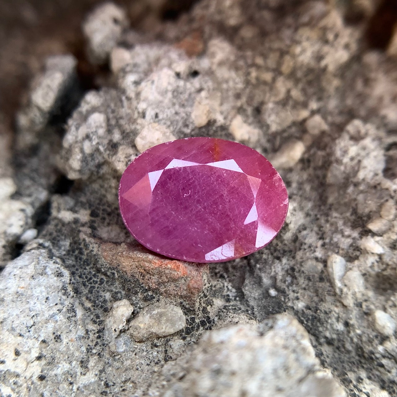 Natural Ruby - 5.75 Carats/6.38 Ratti