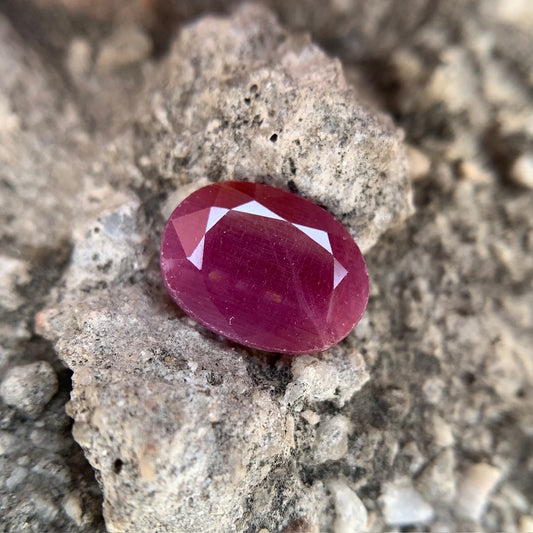 Natural Ruby - 5.20 Carats/5.77 Ratti