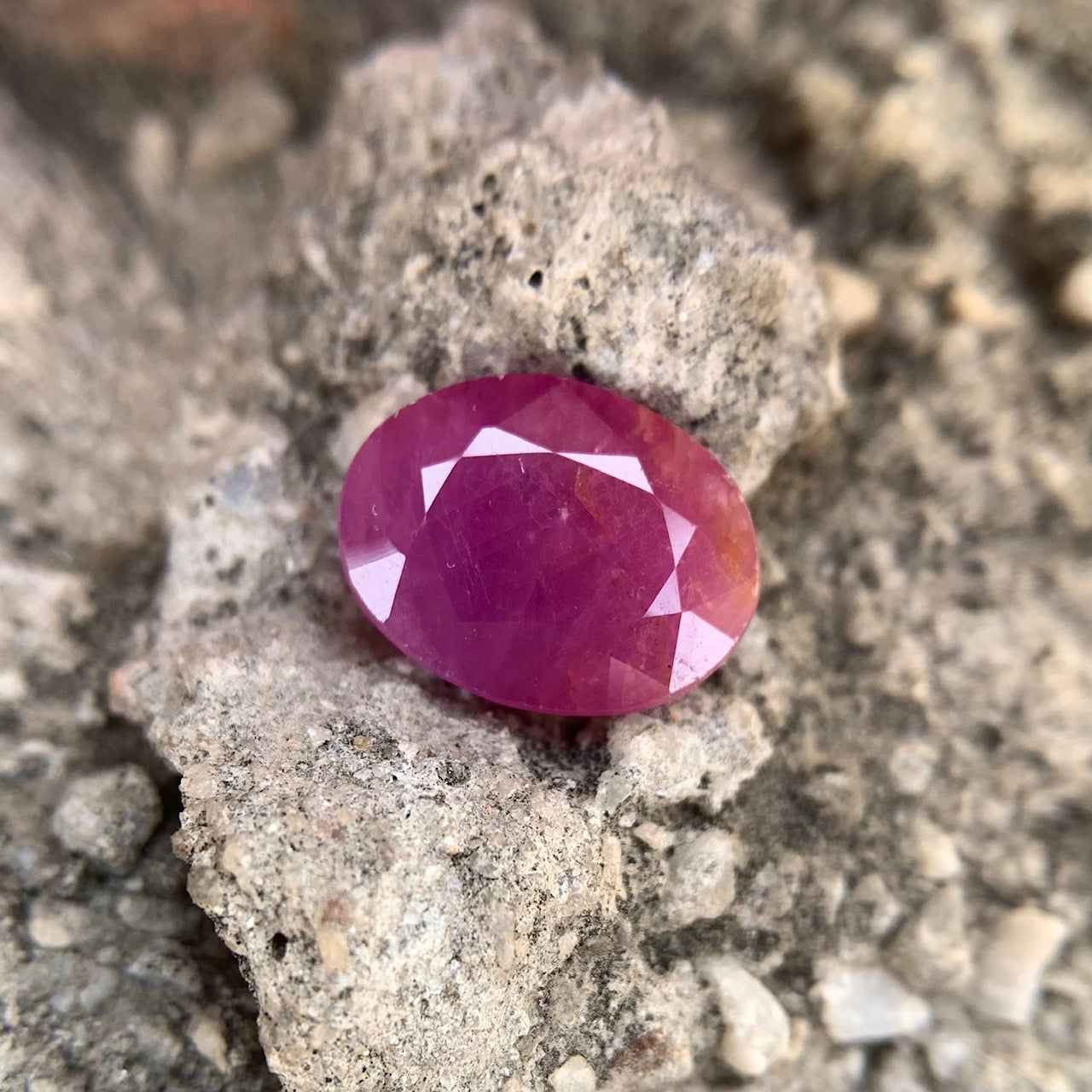 Natural Ruby - 6.55 Carats/7.27 Ratti