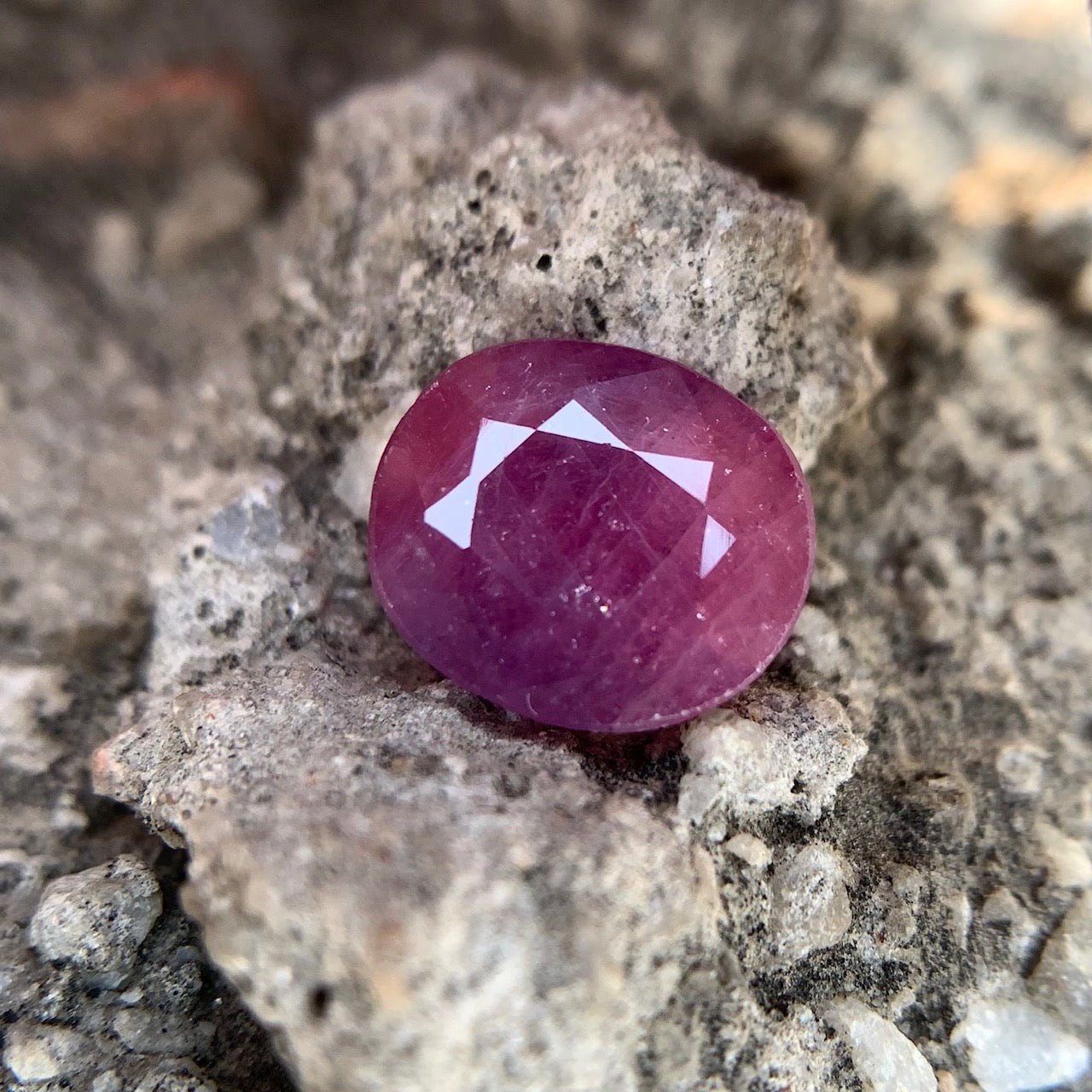 Natural Ruby - 7.10 Carats/7.88 Ratti