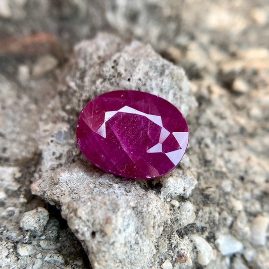 Natural Ruby - 9.80 Carats/10.88 Ratti