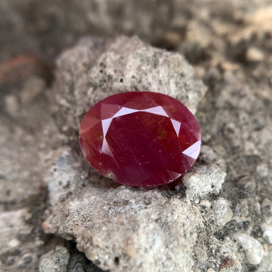 Natural Ruby - 6.10 Carats/6.78 Ratti