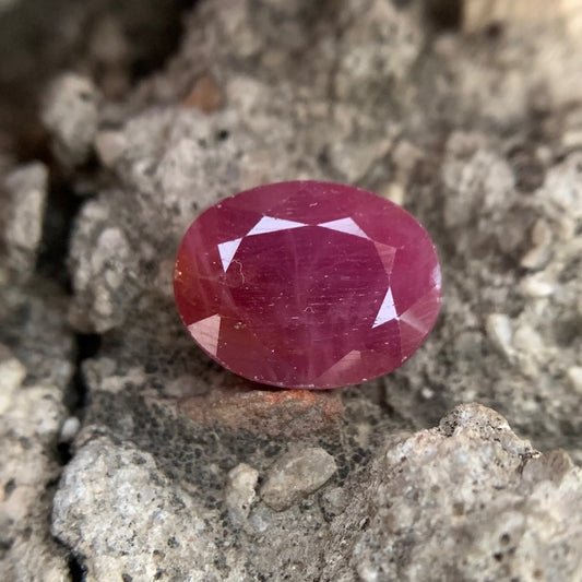 Natural Ruby - 8.65 Carats/9.60 Ratti