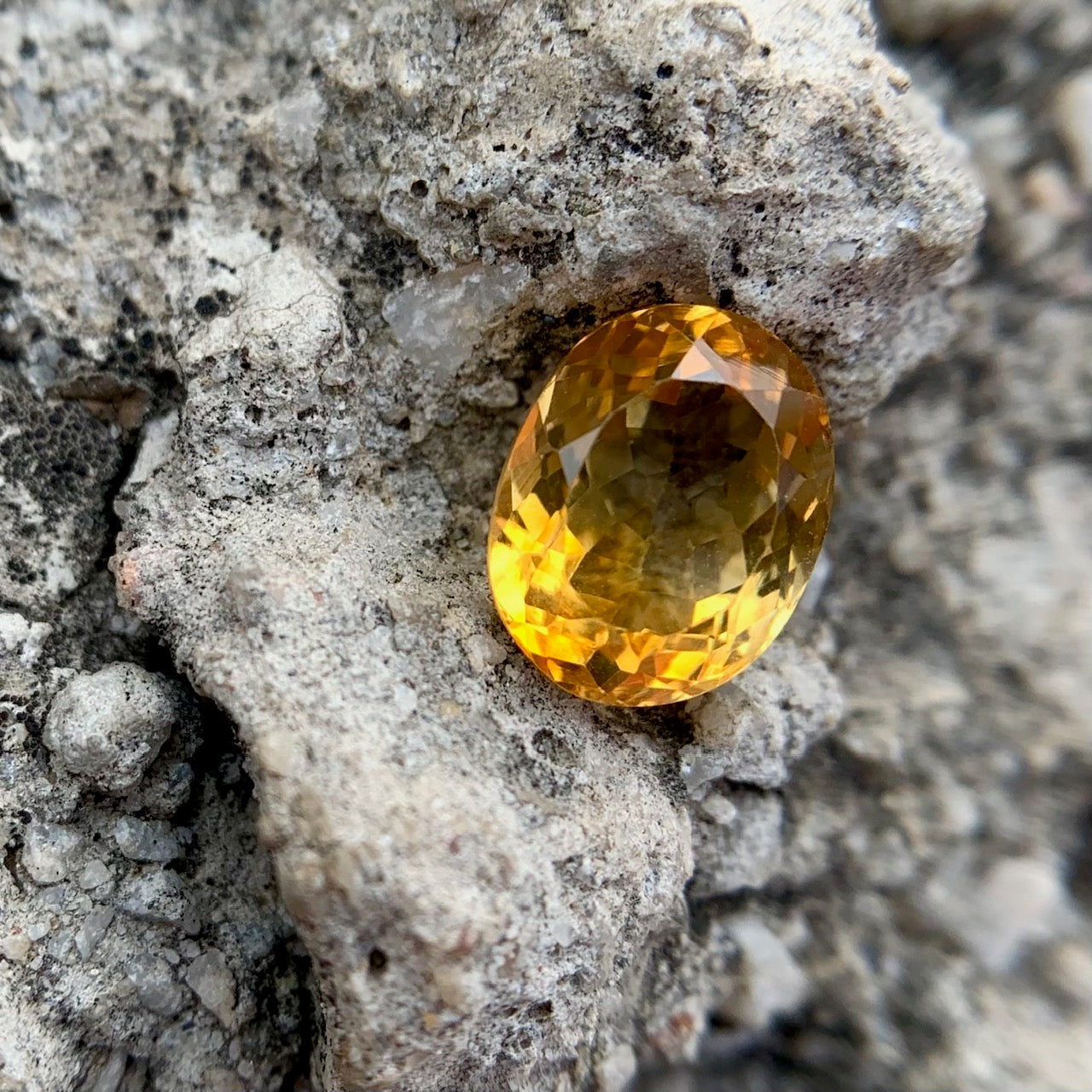 Natural Citrine - 3.45 Carat/3.83 Ratti