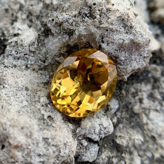 Natural Citrine - 2.90 Carat/3.22 Ratti