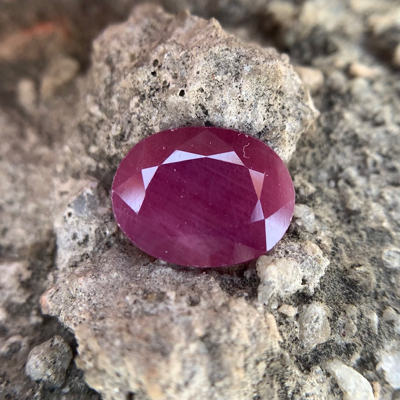 Natural Ruby - 5.30 Carats/5.88 Ratti