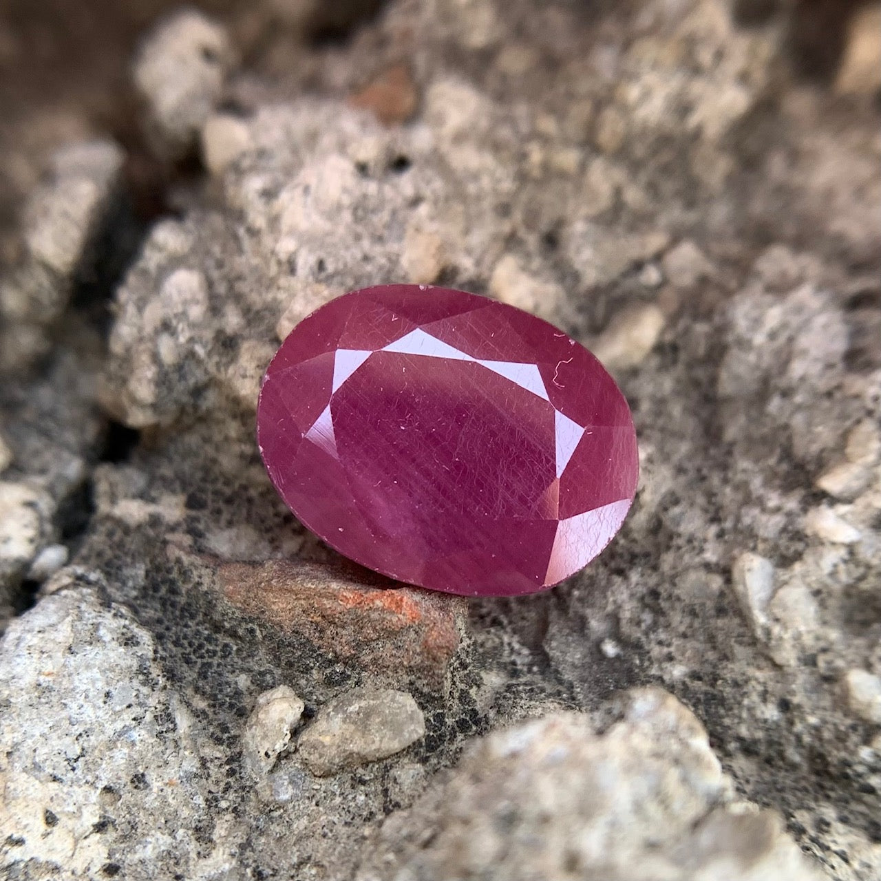 Natural Ruby - 5.30 Carats/5.88 Ratti