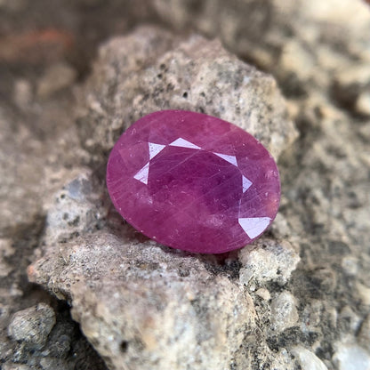 ياقوتة طبيعية - 7.60 قيراط/8.44 راتي