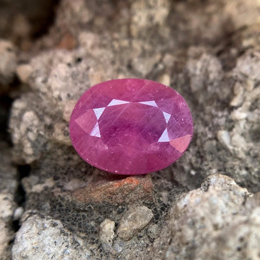 Natural Ruby - 7.60 Carats/8.44 Ratti