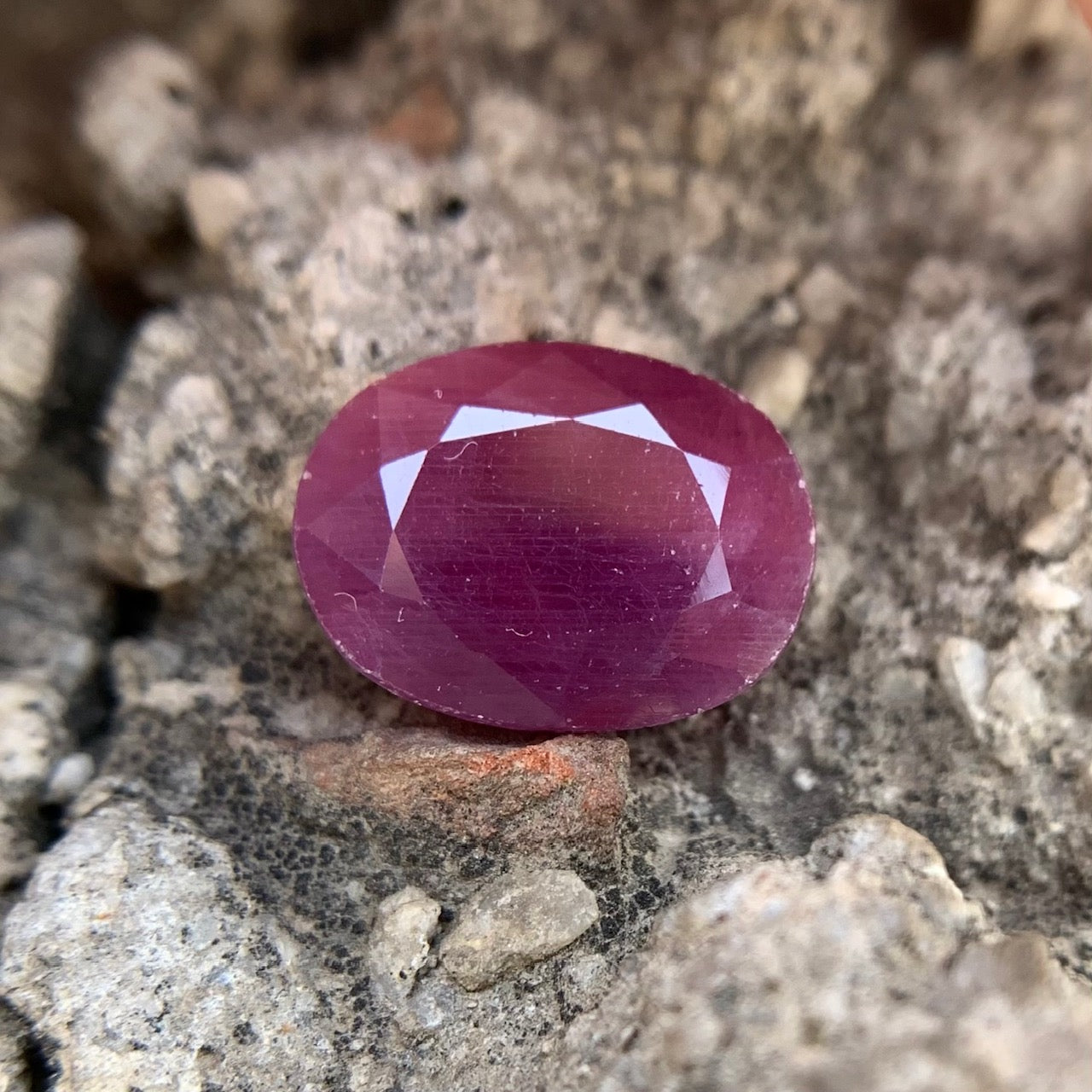 Natural Ruby - 5.40 Carats/6.00 Ratti