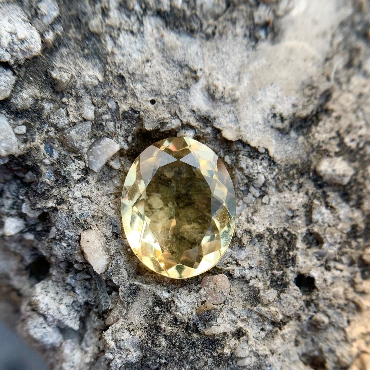 Natural Citrine - 4.80 Carat/5.33 Ratti