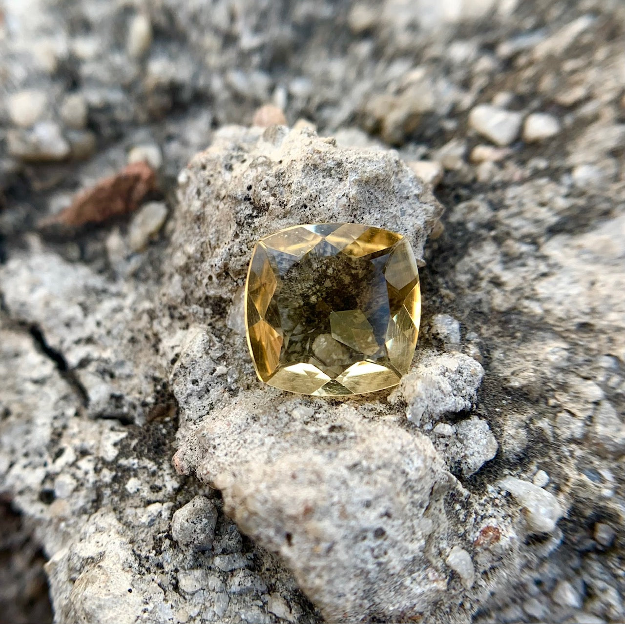 Natural Citrine - 3.00 Carat/3.33 Ratti