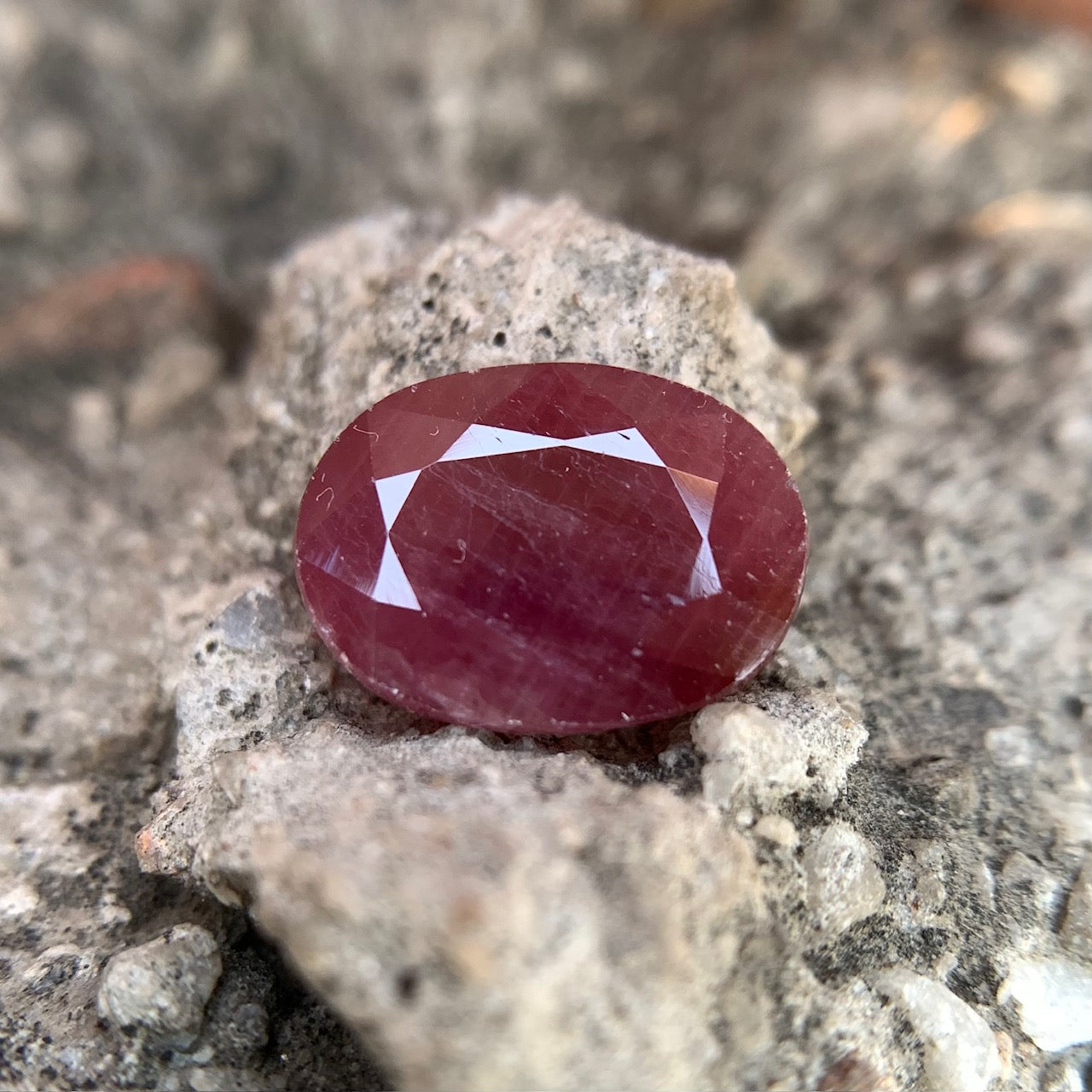 Natural Ruby - 7.30 Carats/8.10 Ratti