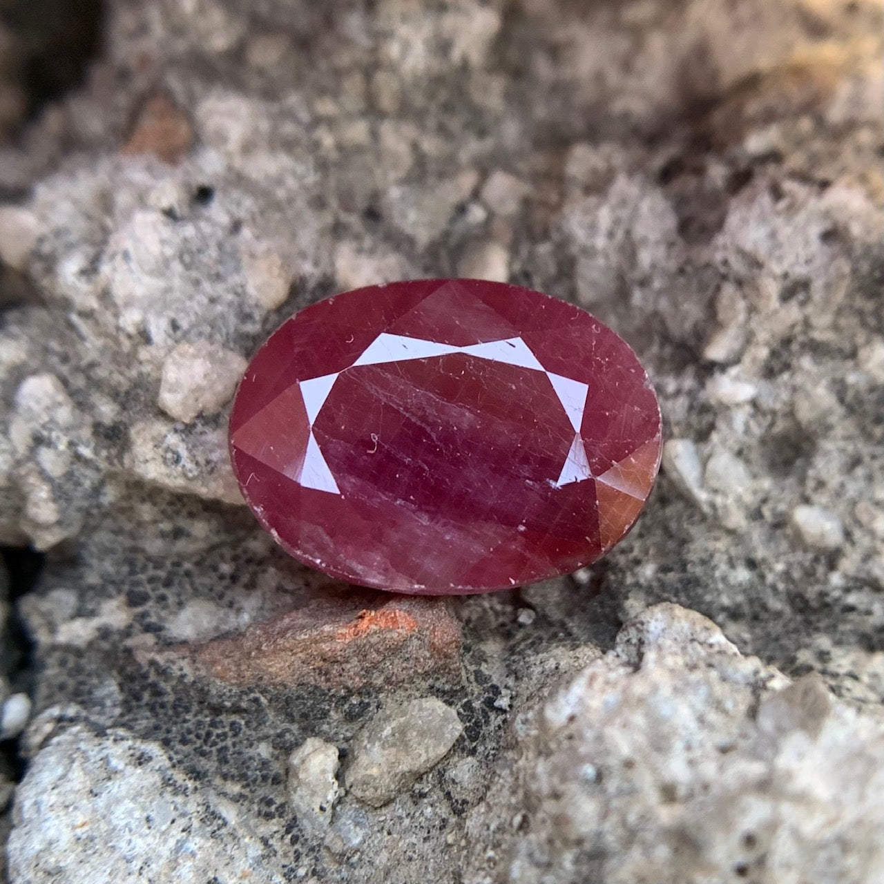 Natural Ruby - 7.30 Carats/8.10 Ratti