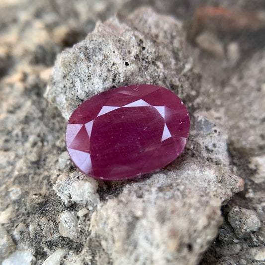 Natural Ruby - 5.70 Carats/6.33 Ratti