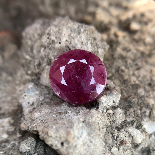 Natural Ruby - 7.10 Carats/7.88 Ratti