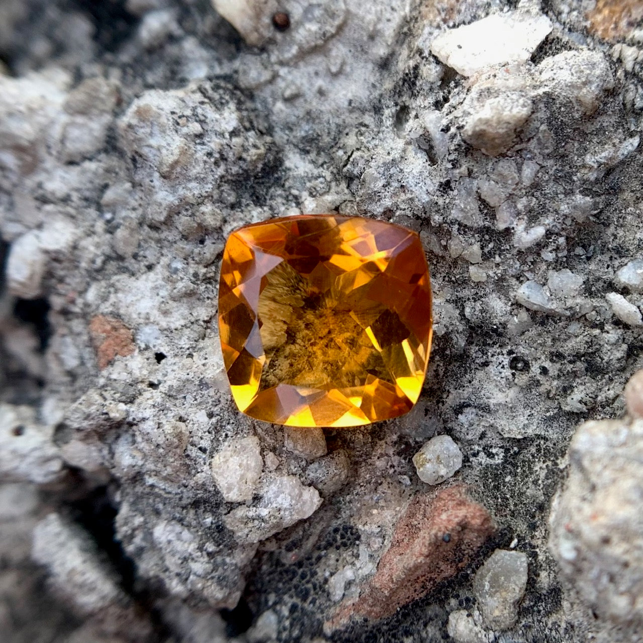 Natural Citrine - 3.20 Carat/3.55 Ratti