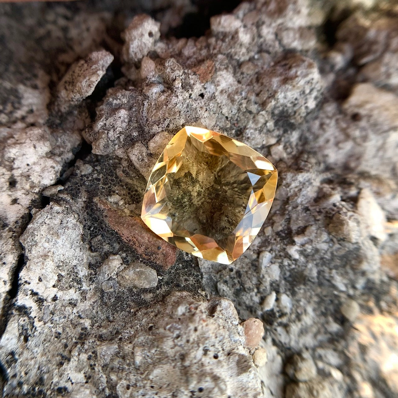 Natural Citrine - 5.67 Carat/6.29 Ratti