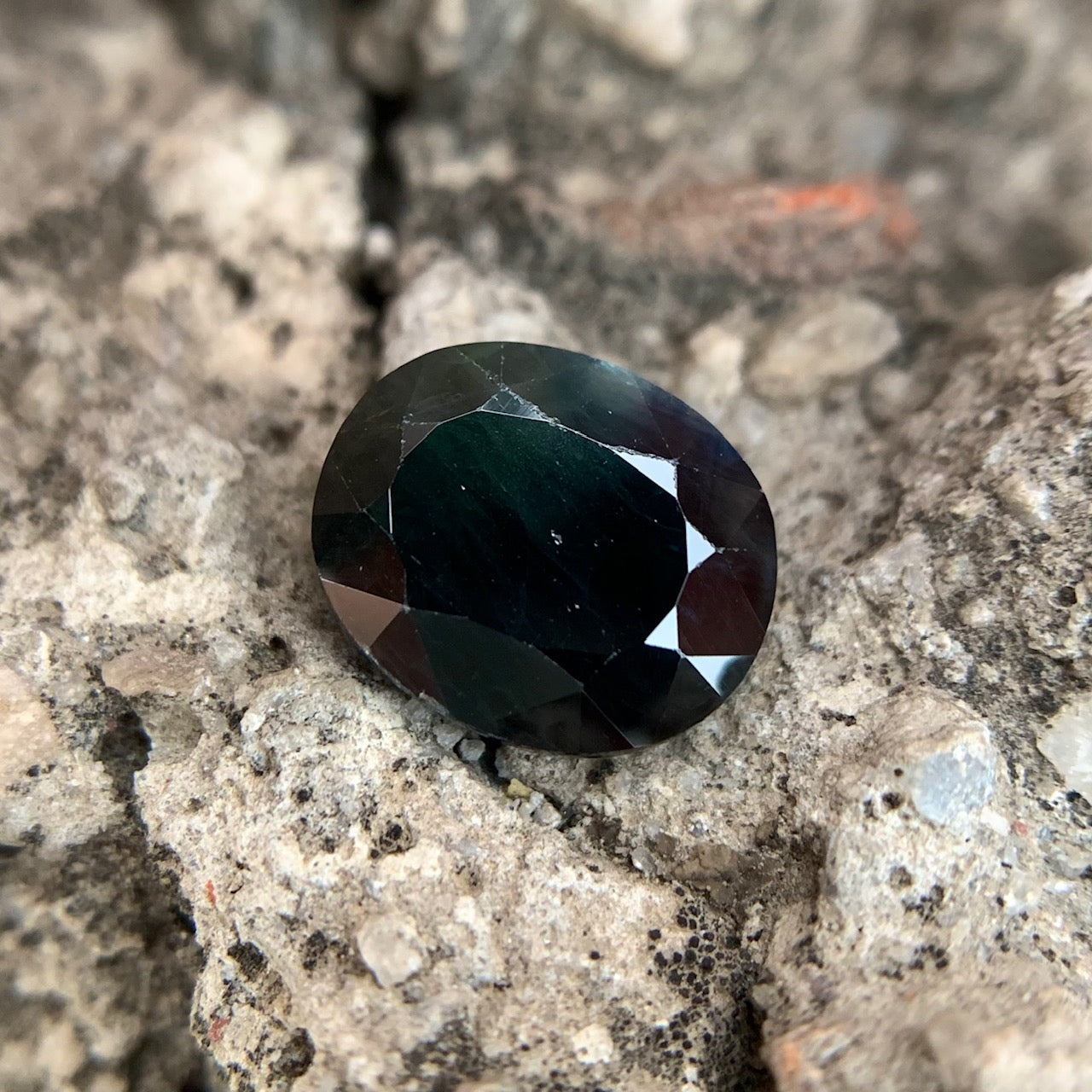 Natural Teal Sapphire - 4.85 Carats/5.38 Ratti