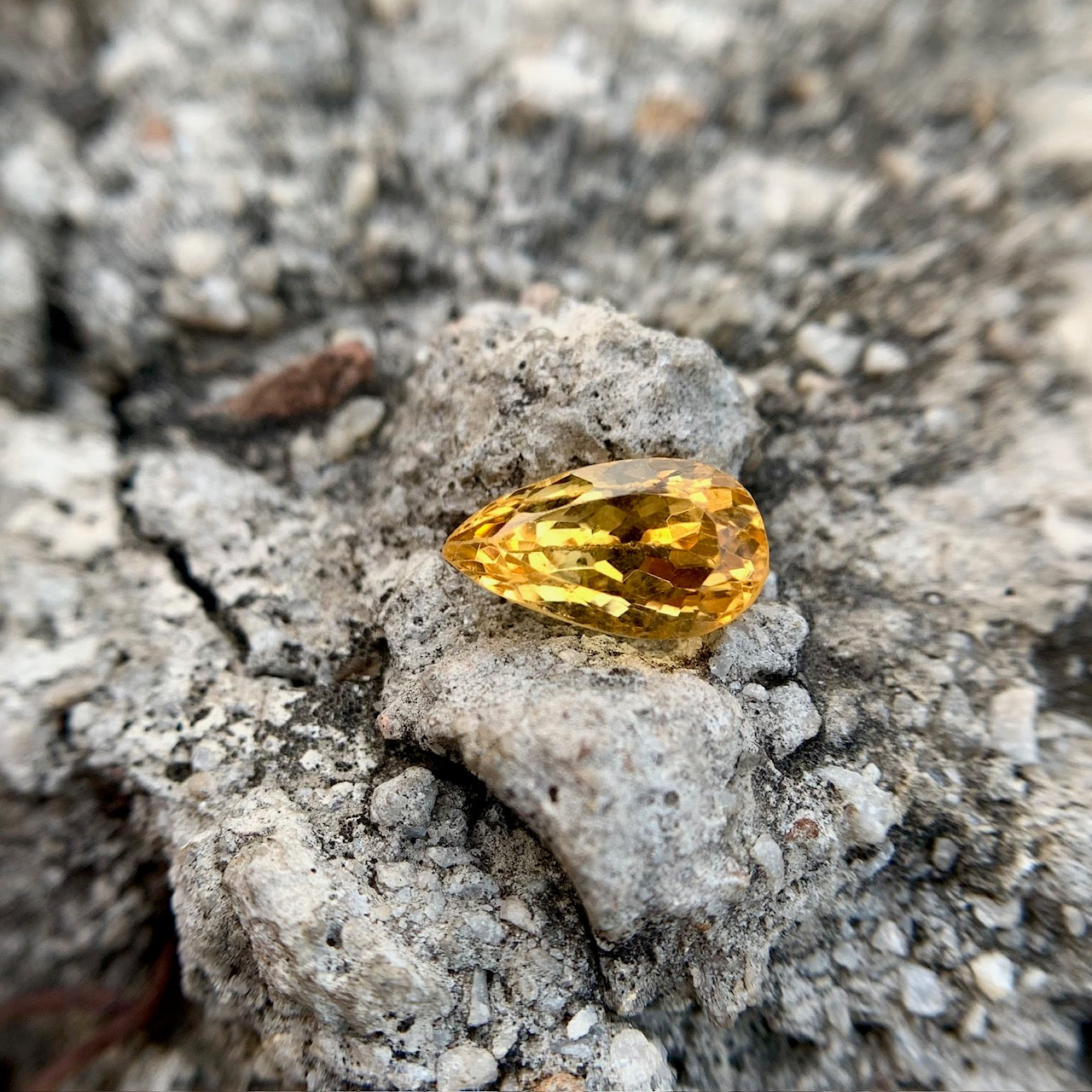 Natural Citrine - 5.75 Carat/6.38 Ratti