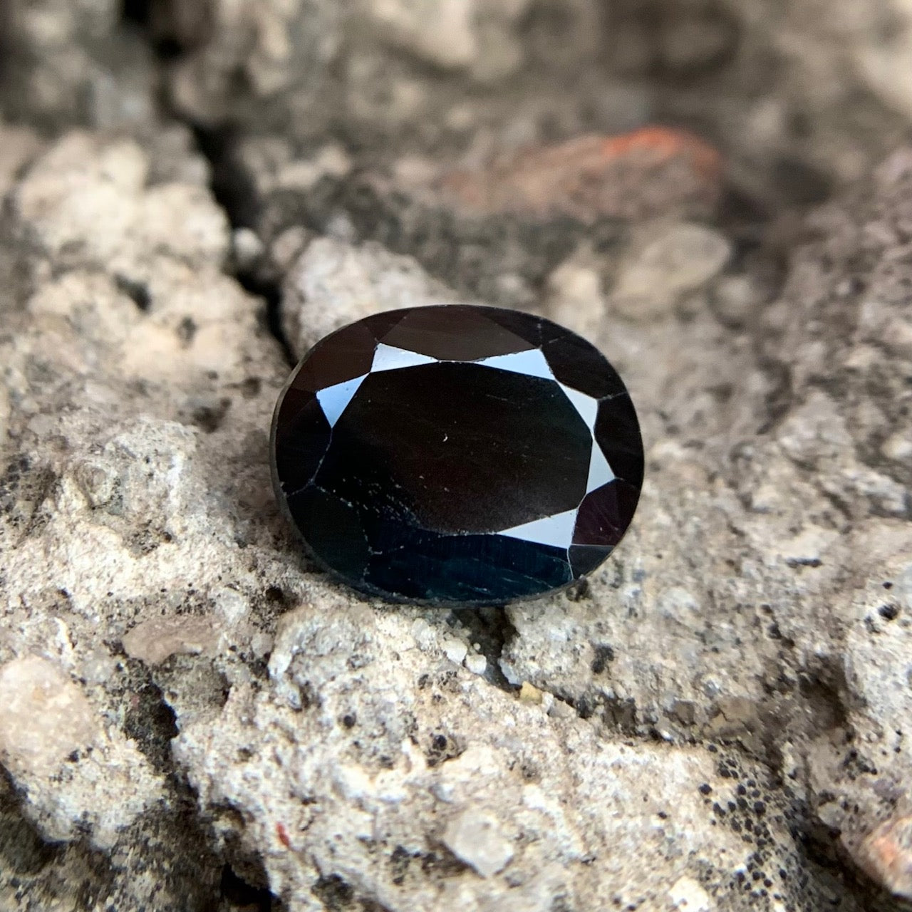 Natural Teal Sapphire - 3.25 Carats/3.60 Ratti