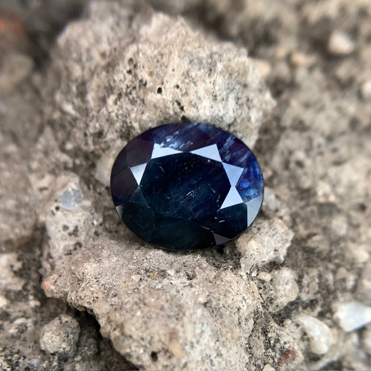 Natural Teal Sapphire - 4.45 Carats/4.94 Ratti