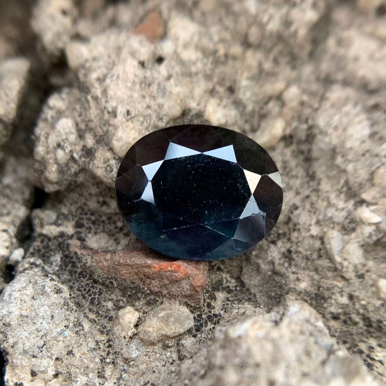 Natural Teal Sapphire - 5.05 Carats/5.60 Ratti