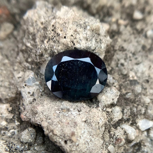 Natural Teal Sapphire - 6.10 Carats/6.77 Ratti