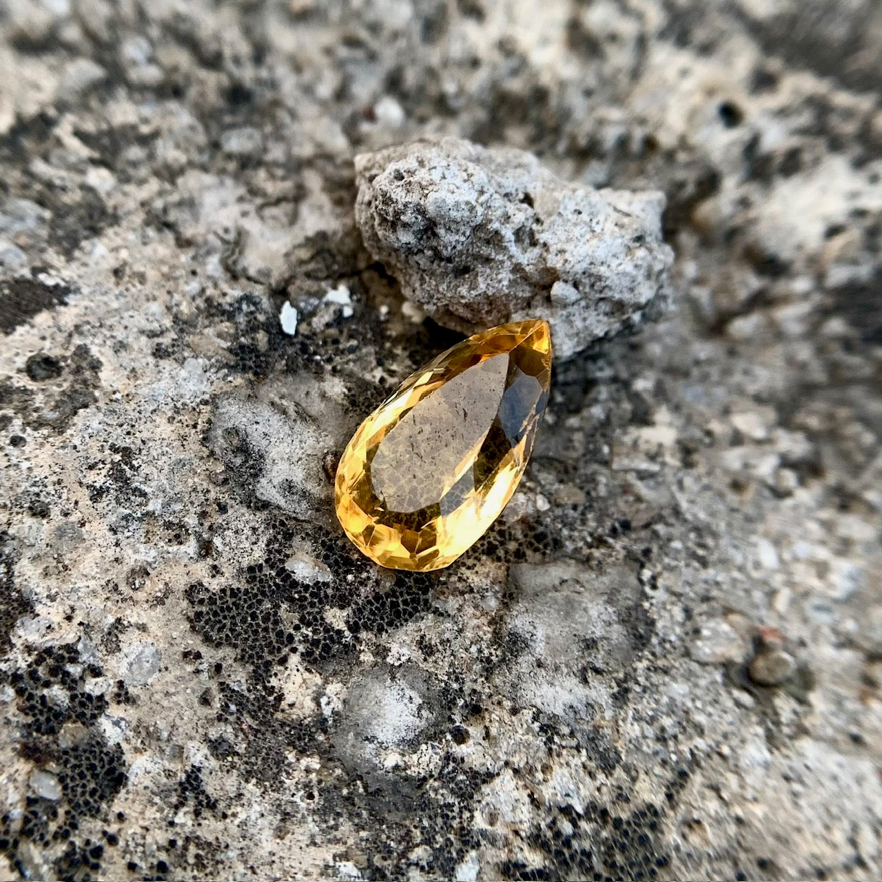 Natural Citrine - 4.85 Carat/5.38 Ratti