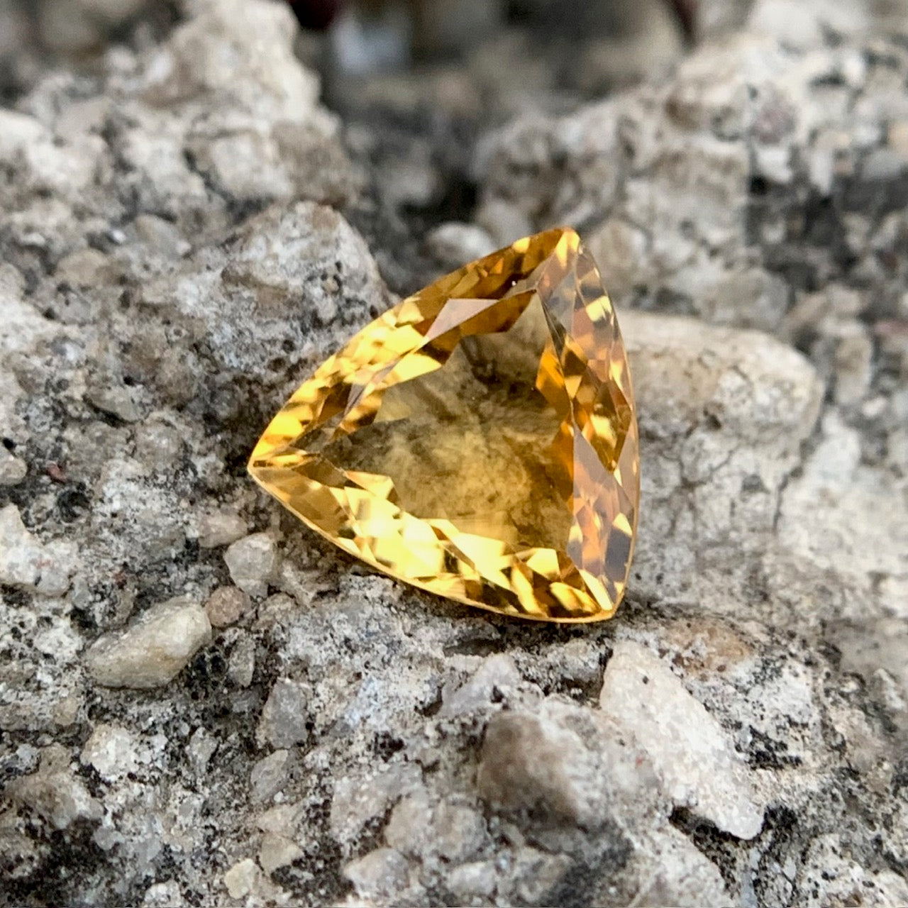 Natural Citrine - 2.70 Carat/3.00 Ratti