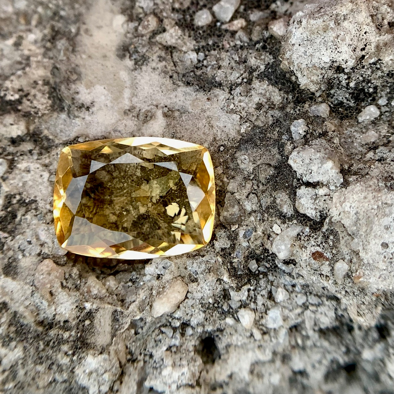 Natural Citrine - 7.67 Carat/8.51 Ratti