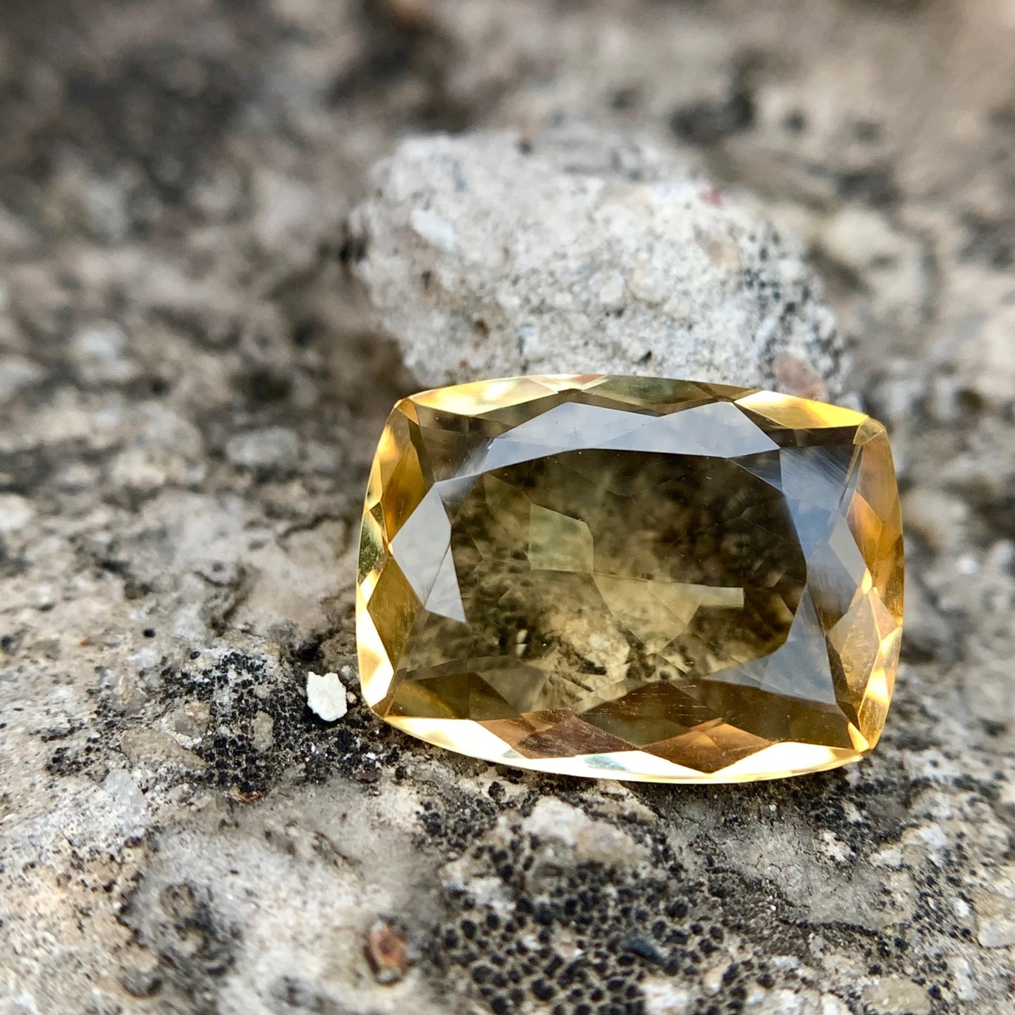 Natural Citrine - 7.67 Carat/8.51 Ratti