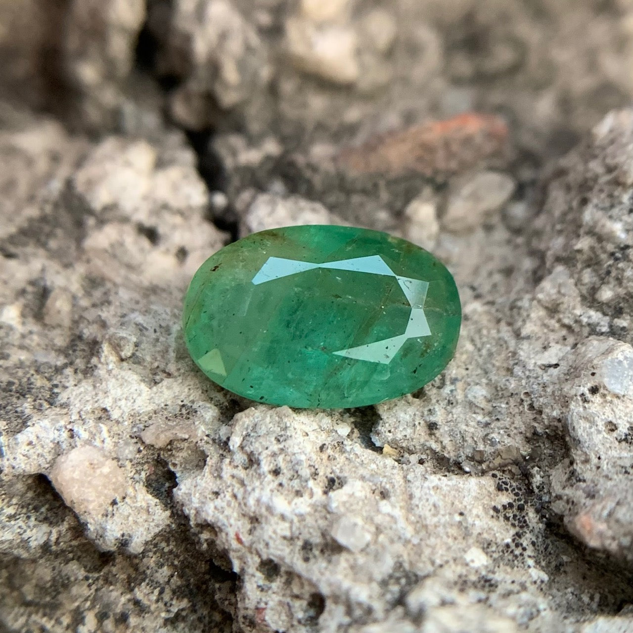 Natural Emerald - 3.25 carat/3.60 Ratti