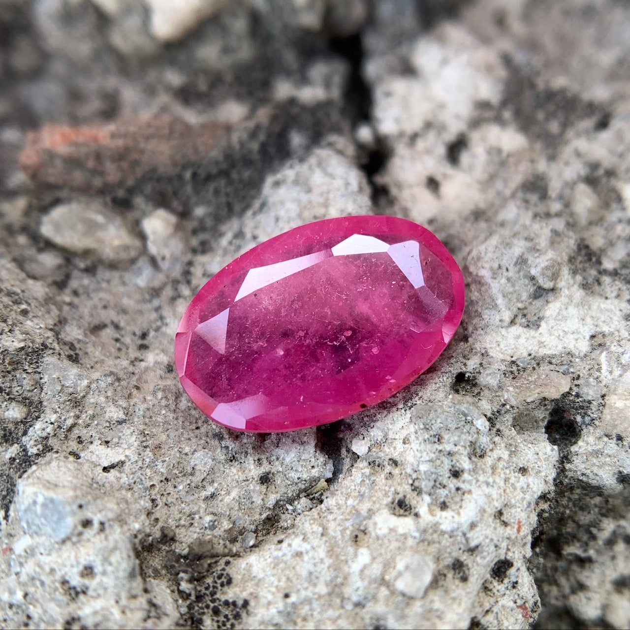 Natural Ruby - 2.80 Carats/3.10 Ratti