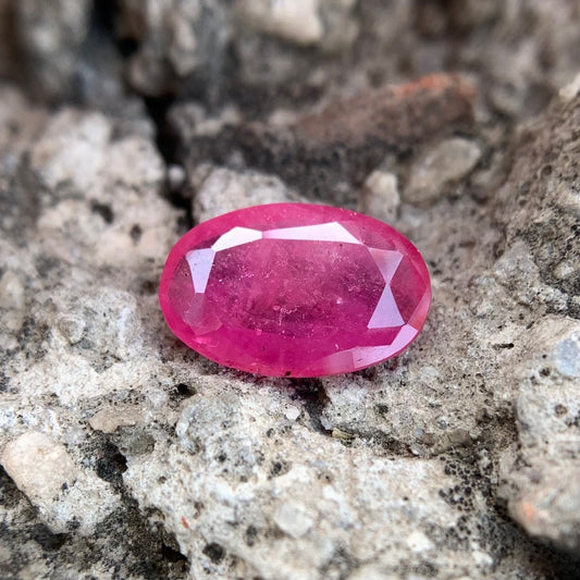 Natural Ruby - 2.80 Carats/3.10 Ratti