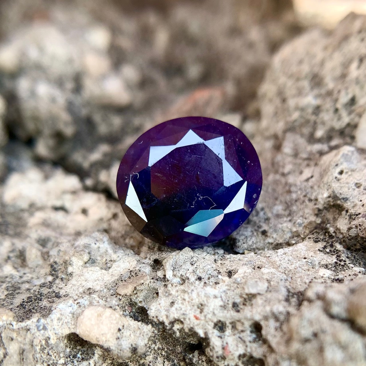 Natural Blue Sapphire - 6.60 Carats/7.32 Ratti