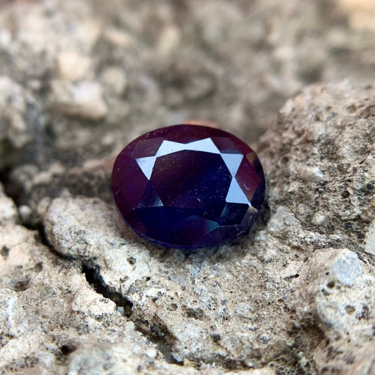 Natural Blue Sapphire - 4.55 Carats/5.05 Ratti