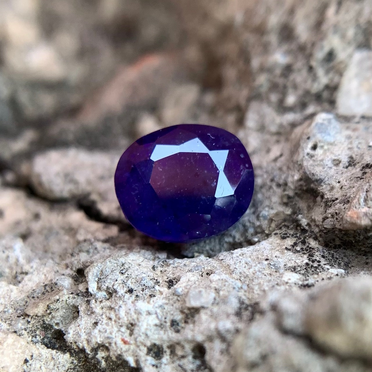 Natural Blue Sapphire - 2.75 Carats/3.05 Ratti