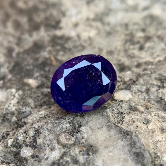 Natural Blue Sapphire - 5.00 Carats/5.55 Ratti