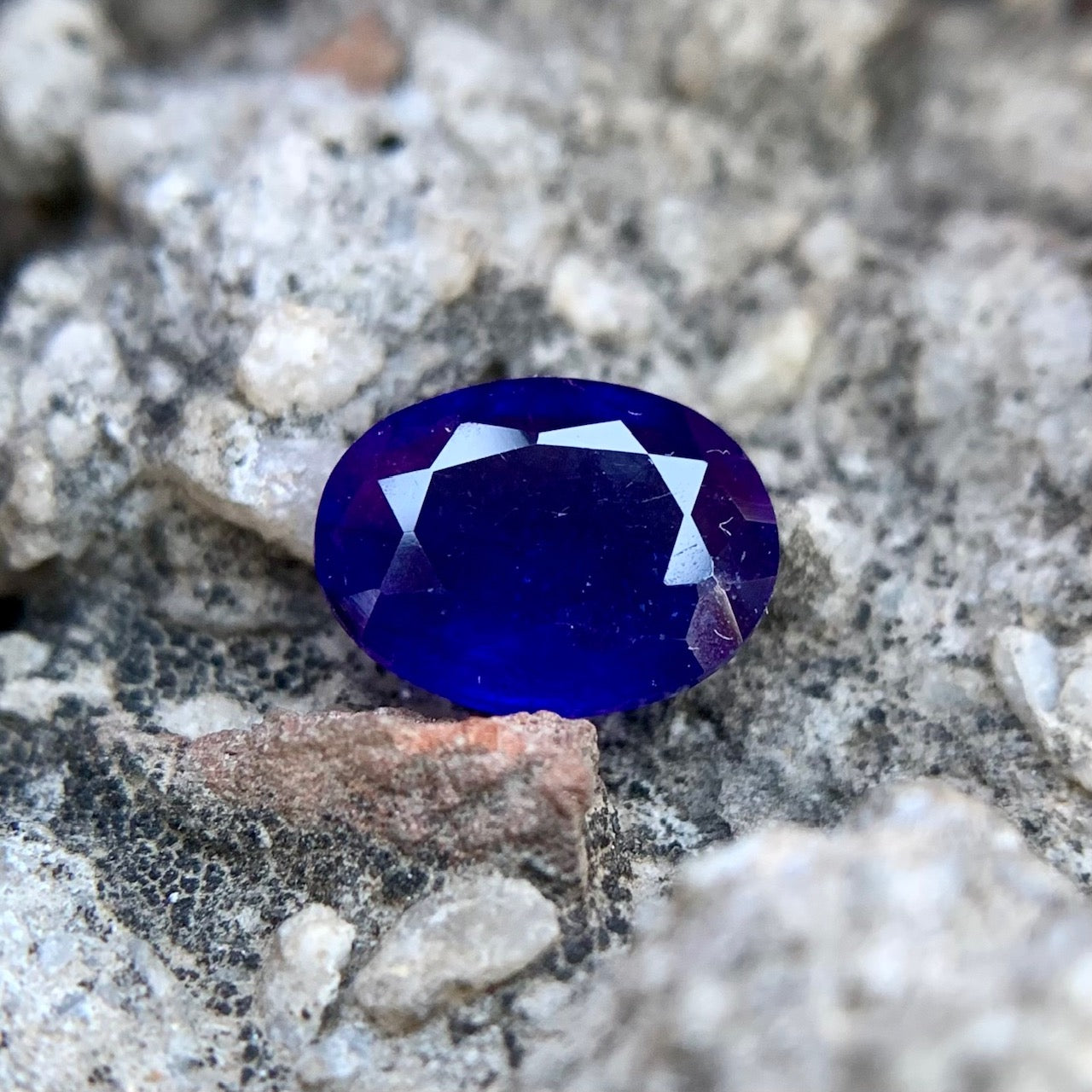 Natural Blue Sapphire - 3.25 Carats/3.60 Ratti