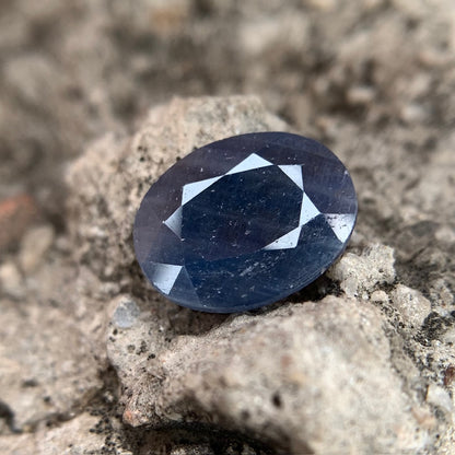 Natürlicher blauer Saphir – 8,50 Karat/9,44 Ratti