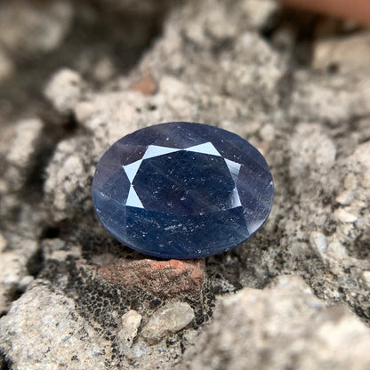 Natürlicher blauer Saphir – 8,50 Karat/9,44 Ratti