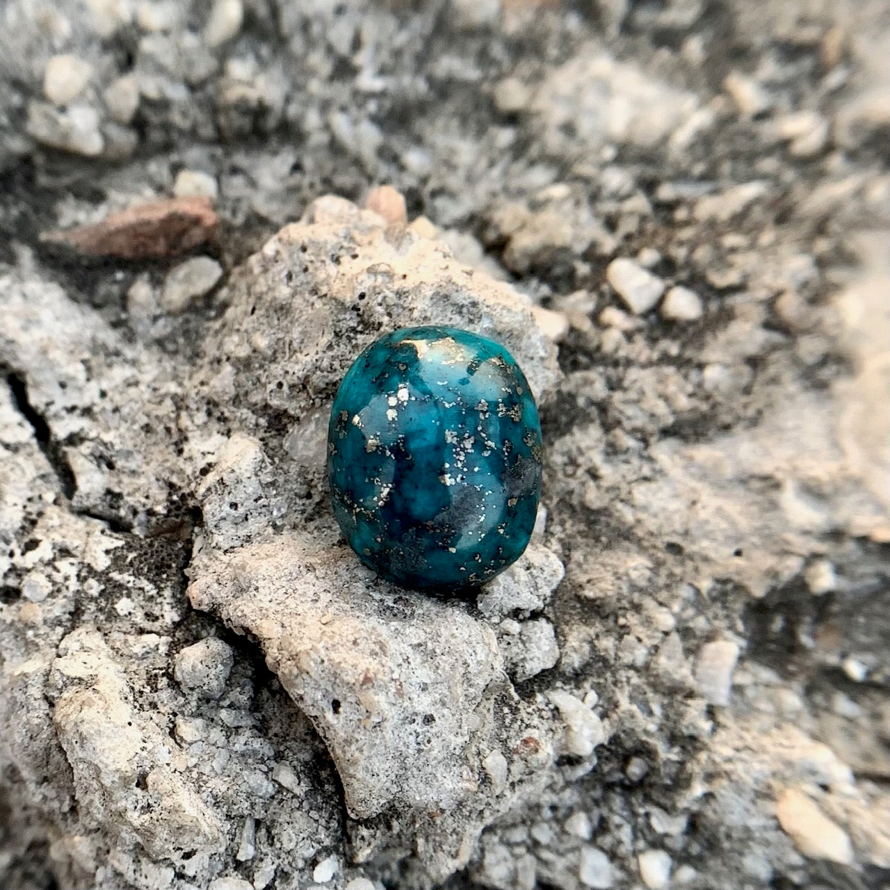 Natural Turquoise - 6.90 Carat/7.66 Ratti