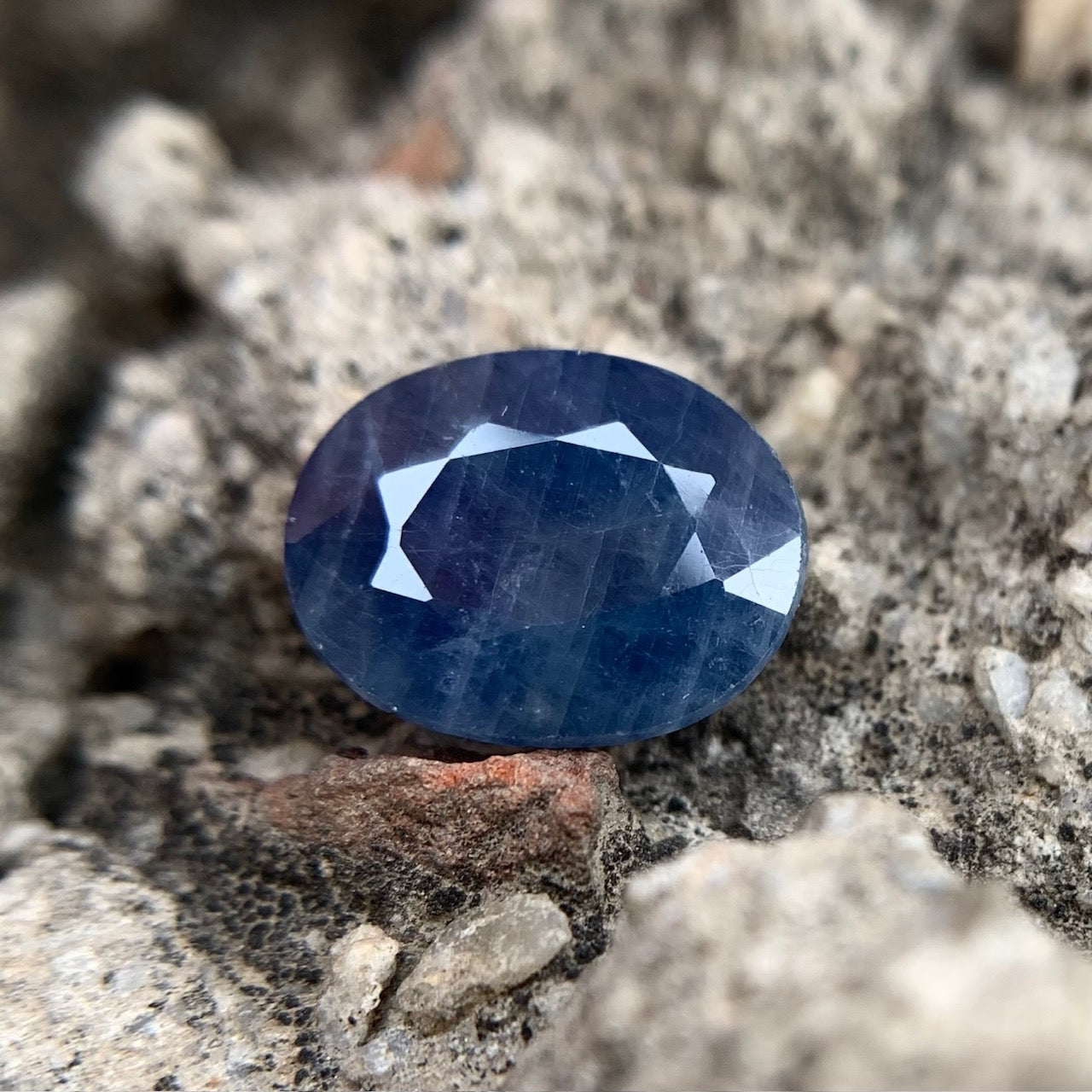 Natural Blue Sapphire - 5.45 Carats/6.05 Ratti