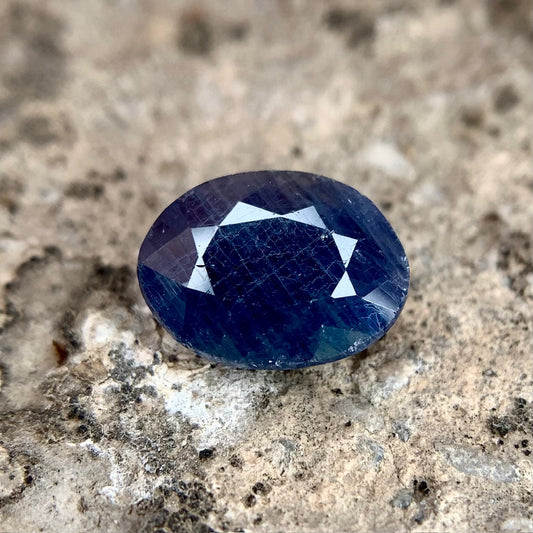 Natural Blue Sapphire - 5.35 Carats/6.00 Ratti