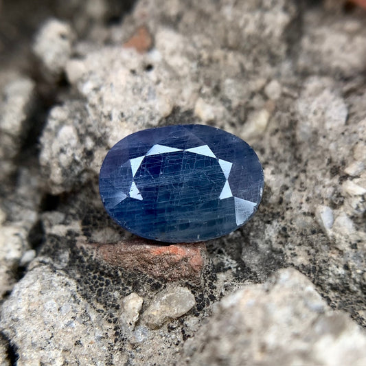 Natural Blue Sapphire - 5.60 Carats/6.22 Ratti