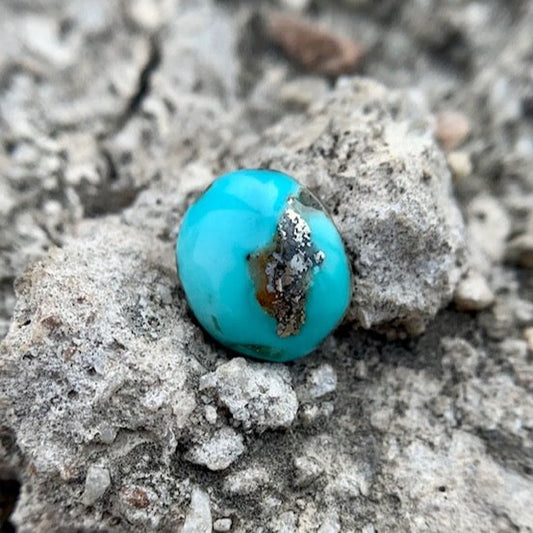 Natural Turquoise - 4.85 Carat/5.38 Ratti