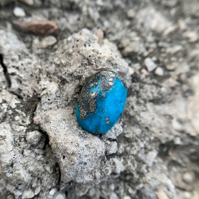 Natural Turquoise - 6.15 Carat/6.82 Ratti