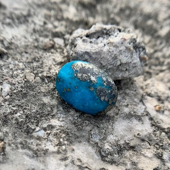 Natural Turquoise - 6.15 Carat/6.82 Ratti